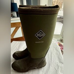Muck Boot Edgewater Original Pull On Green Outdoor Boots, Men’s Sz 4/Women Sz 5